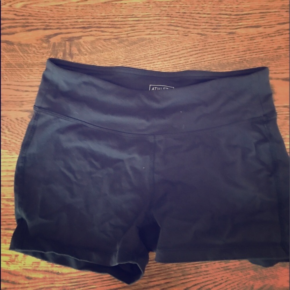 ATHLETA black Work Out Shorts, Sz M